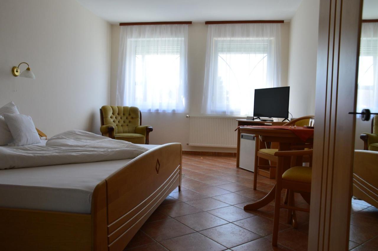 Hotel Harka Harkány Eksteriør billede